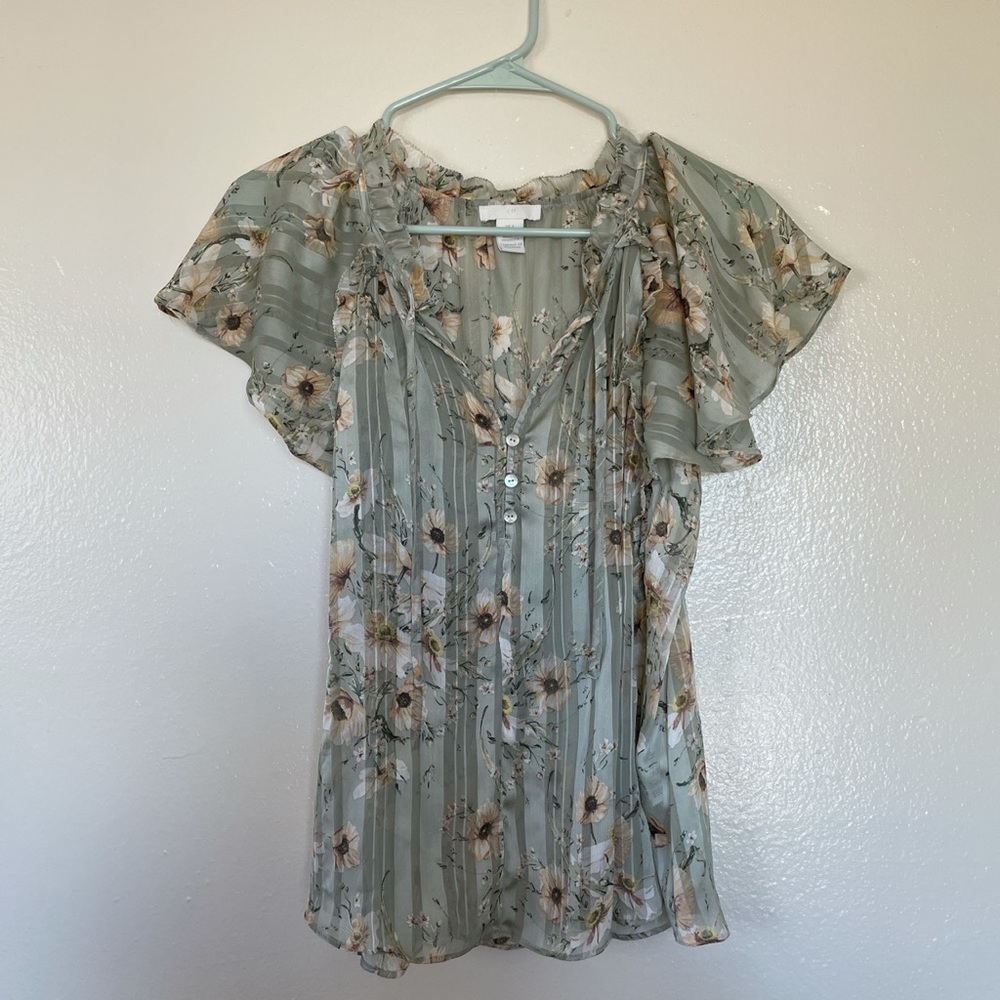 Gorgeous H&M floral blouse